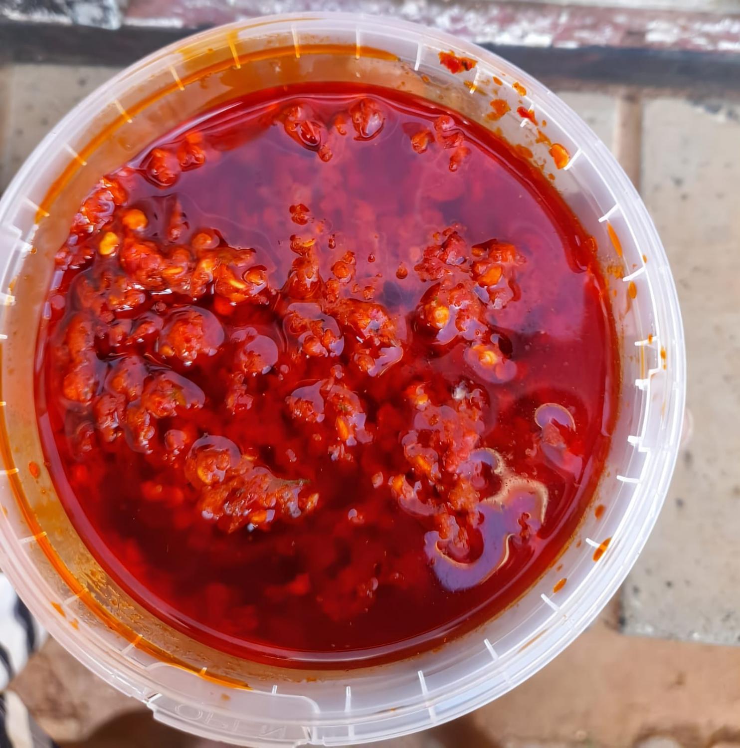 Bird's Eye Chilli Jalapeño Relish – open tub